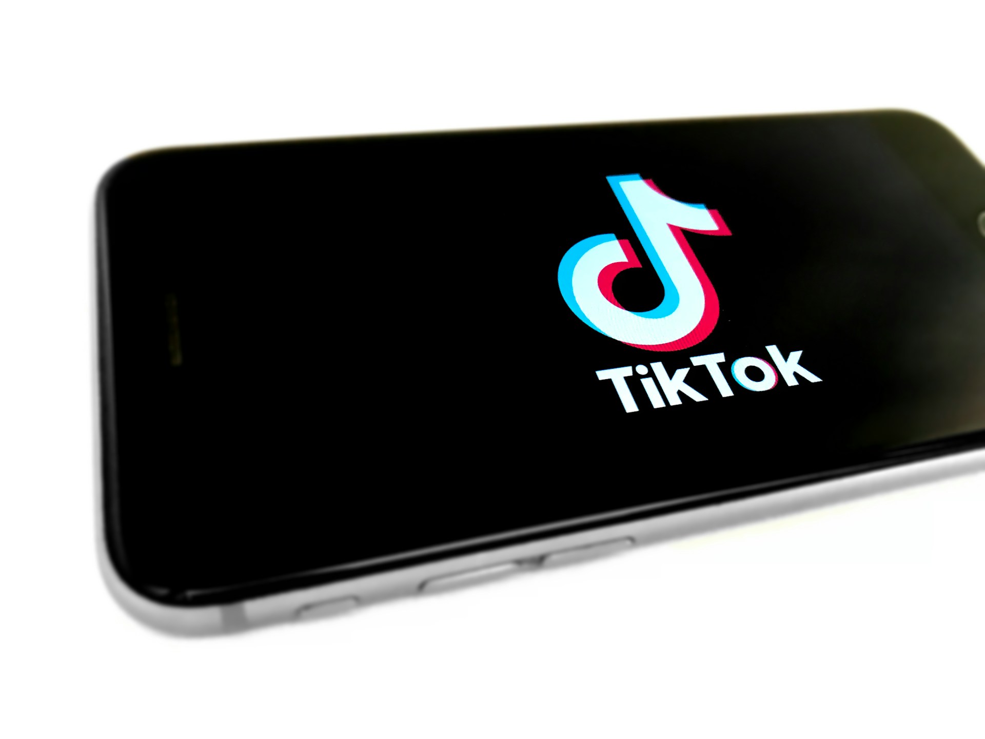 10 Things to Check Before You Buy TikTok Views